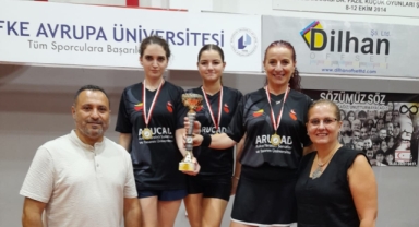 Kadınlarda Arucad, Erkeklerde Laü Şampiyon