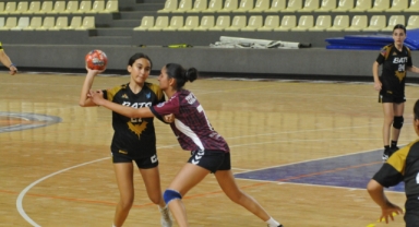 U16’da iki karşılaşma oynandı