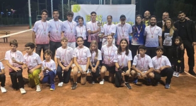 Mustafa Sabancı Anı Ligi şampiyonu Gönyeli Tenis Kulübü