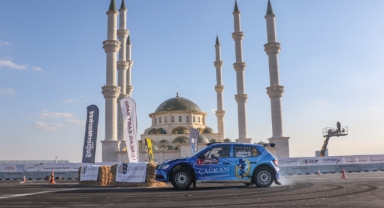 Rallide kazanan Alptürk-Çağla ikilisi, şampiyon Haskasap Mulla ikilisi