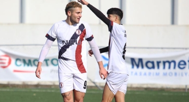 Üniversite futbolda yarı finalistler belirlendi