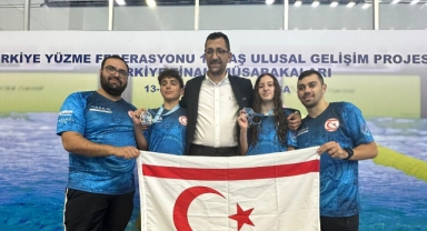 Yüzücülerimiz Bursa’yı fethetti