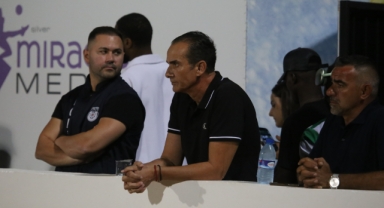 Davulcu ile yollar ayrıldı