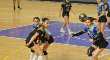 Hentbol’da federasyon kupası başladı