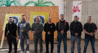 Oklar gelenekselliğe atılıyor