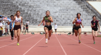 Atletizmde liseler final için piste çıktı