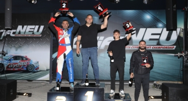 Drift Şampiyonları Kupalarını Aldı