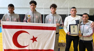 Güreşte Bulgaristan’dan madalya