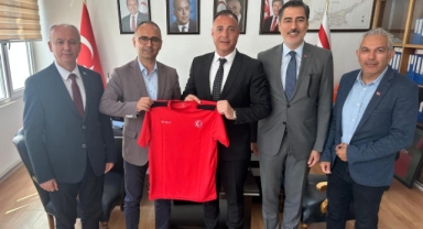 Cahitoğlu'ndan badminton heyetine kabul