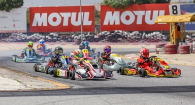 Kartingde üçüncü ayak yarışları yapılıyor