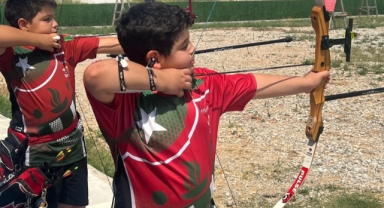 Oklar zirve için atıldı
