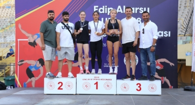 Sofia Bradley Türkiye üçüncüsü