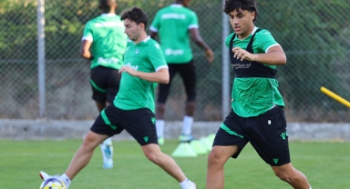 Tahsin Özler yeniden Omonia’da
