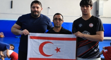 Türkiye’den KKTC’li güreşçilere destek