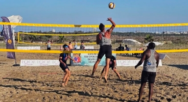 Şampiyon Melekler Plaj Voleybol Ligi’nde finale doğru