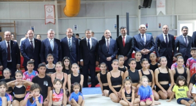 Başbakan Ünal Üstel, Lefkoşa Jimnastik Salonu açılışına katıldı: “2025 Gençlerin yılı: Spora, gençliğe, geleceğe tarihi yatırımlar”