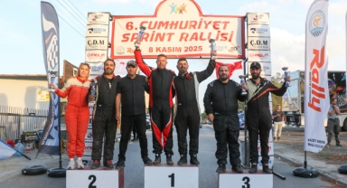 Cumhuriyet Rallisi’nde kazanan Alptürk-Çağla ikilisi