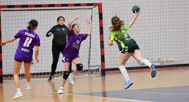 Hentbol’da U18 start aldı