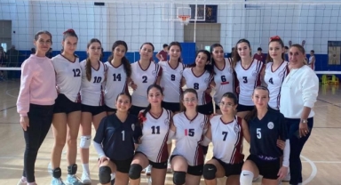 İskele Evkaf Kızları Yarı Finalde 