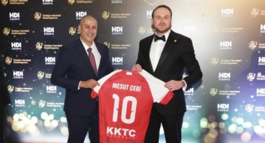 KKTC Hentbol Federasyonu, THF’nin 50. Yıl Gala Gecesine Katıldı