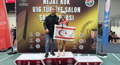 Kumsal, Türkiye üçüncülüğüne koştu