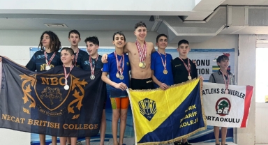 Türk Maarif Koleji Ortaokul Erkek Takımı KKTC Şampiyonu