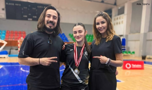 U19 Badmintonda Tamara Hürdeniz fark yarattı 