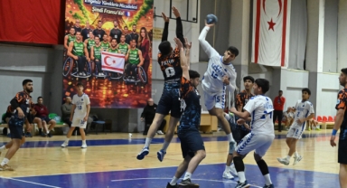 Girne'de Hentbol Gecesi