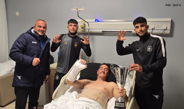 Kupa Okan Karademir’e hediye