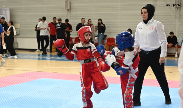 YDÜ RA 25 Spor Salonu Dr. Fazıl Küçük Kick Boks Şampiyonası’na ev sahipliği yaptı