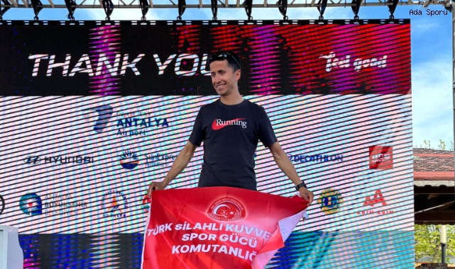 Çapun ve Tazegül Kürsüde 