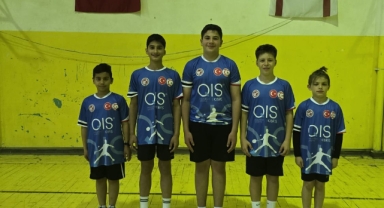 Lefkoşa Badminton Hedefe İlerliyor 
