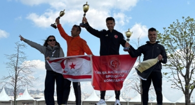 Tazegül kürsüde yer almaya devam ediyor 