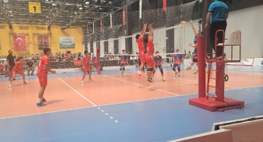 U15 Voleybolcularımız veda etti