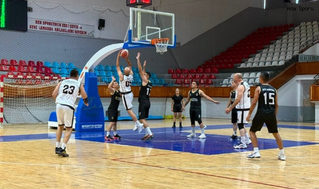 Polisler Basketbolda mücadele ediyor
